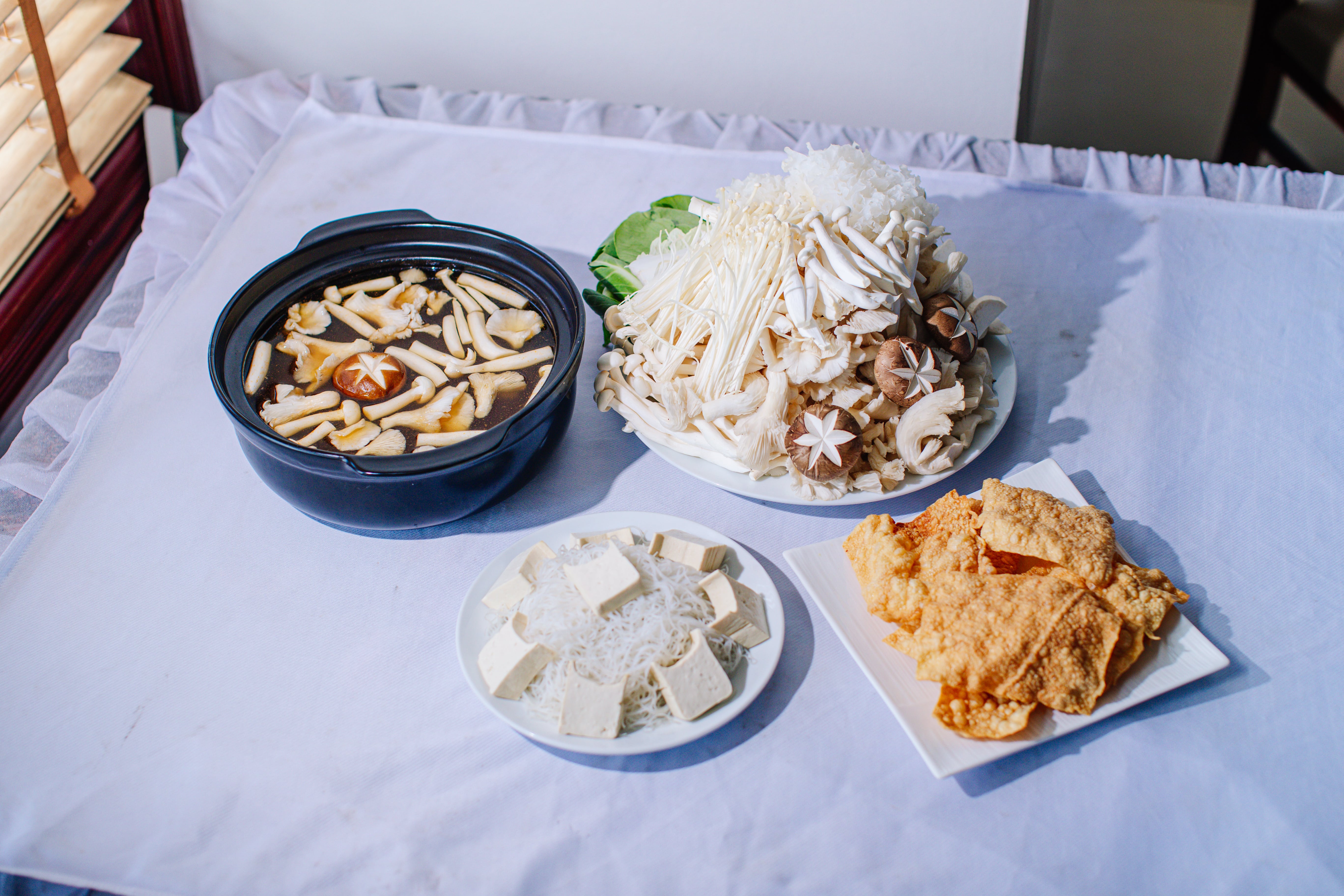 Lẩu nấm Tỳ Bà (TY BA mushroom hotpot)